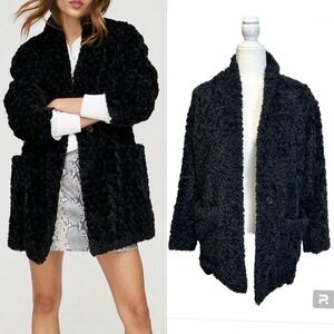 Aritzia Wilfred Free Plush Jacket in Black Womens XXS Long Sleeve Fuzzy Faux Fur